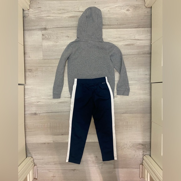 KIDS Nike Hoodie, Track Pants Set. Size Age 6-7 Years. - Picture 2 of 8